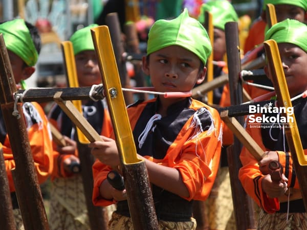 Cara Memainkan Angklung